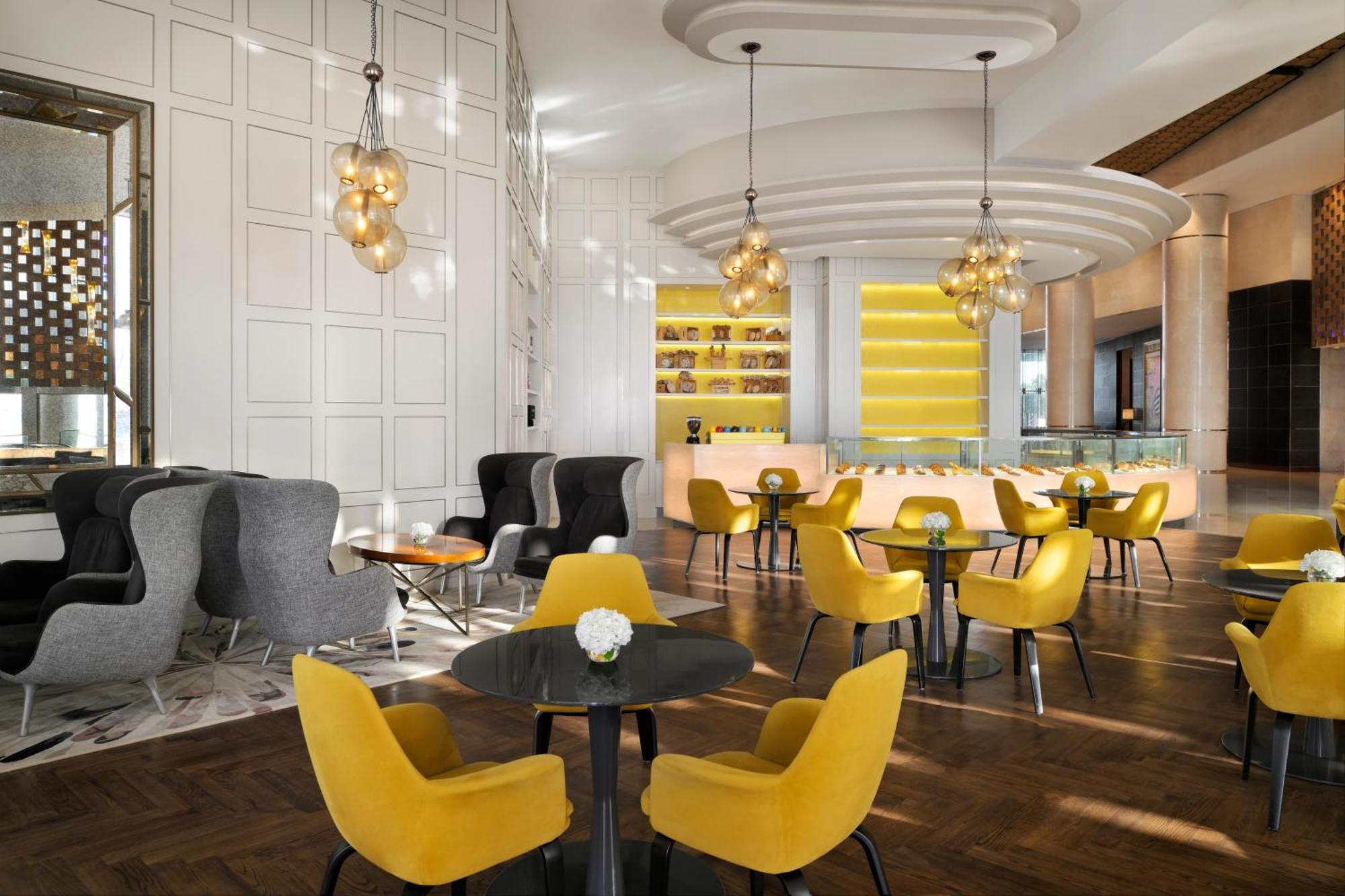 Intercontinental Dubai Festival City By Ihg Exteriör bild The Lounge at the airport