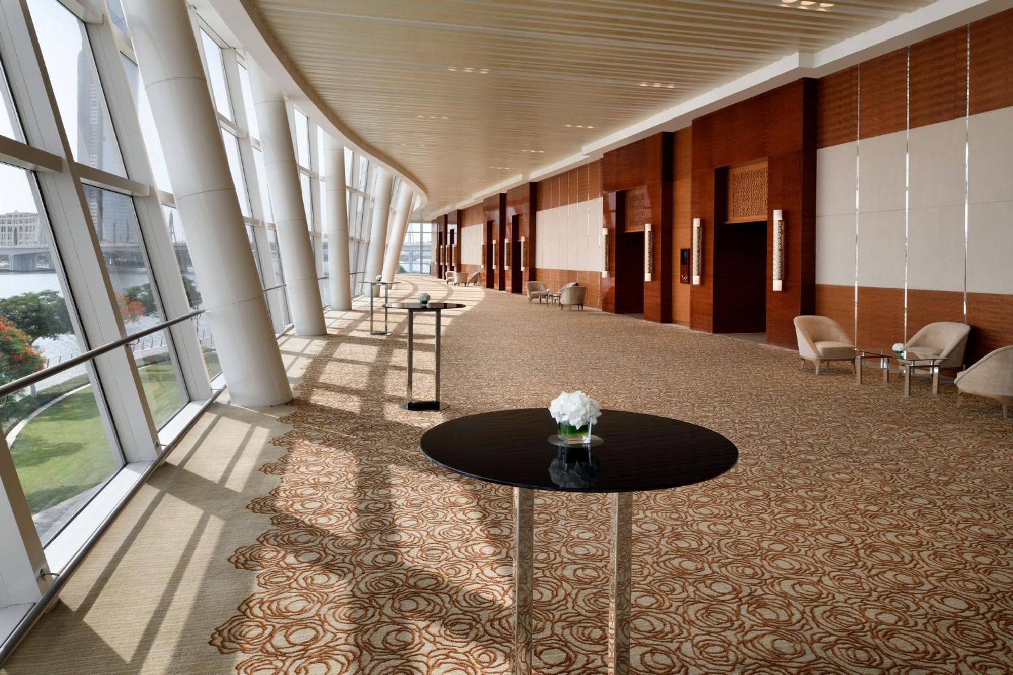 Intercontinental Dubai Festival City By Ihg Exteriör bild The interior of the hotel